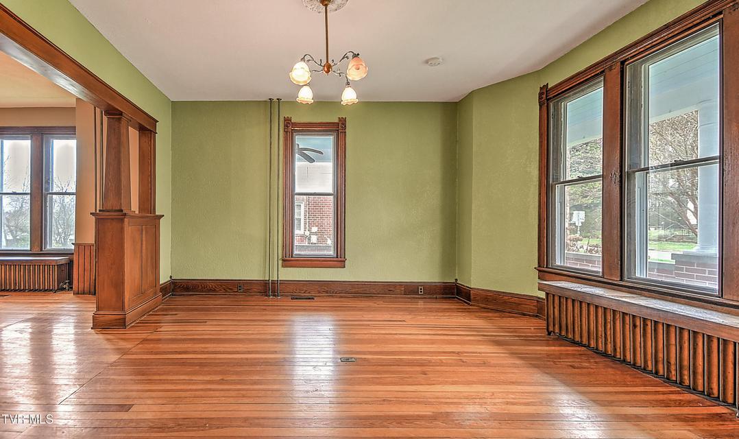 Photo #14: 822 Georgia Avenue