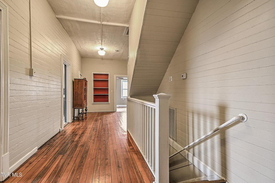 Photo #32: 822 Georgia Avenue