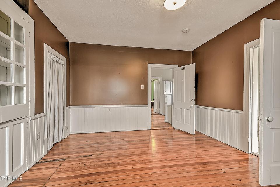 Photo #50: 822 Georgia Avenue