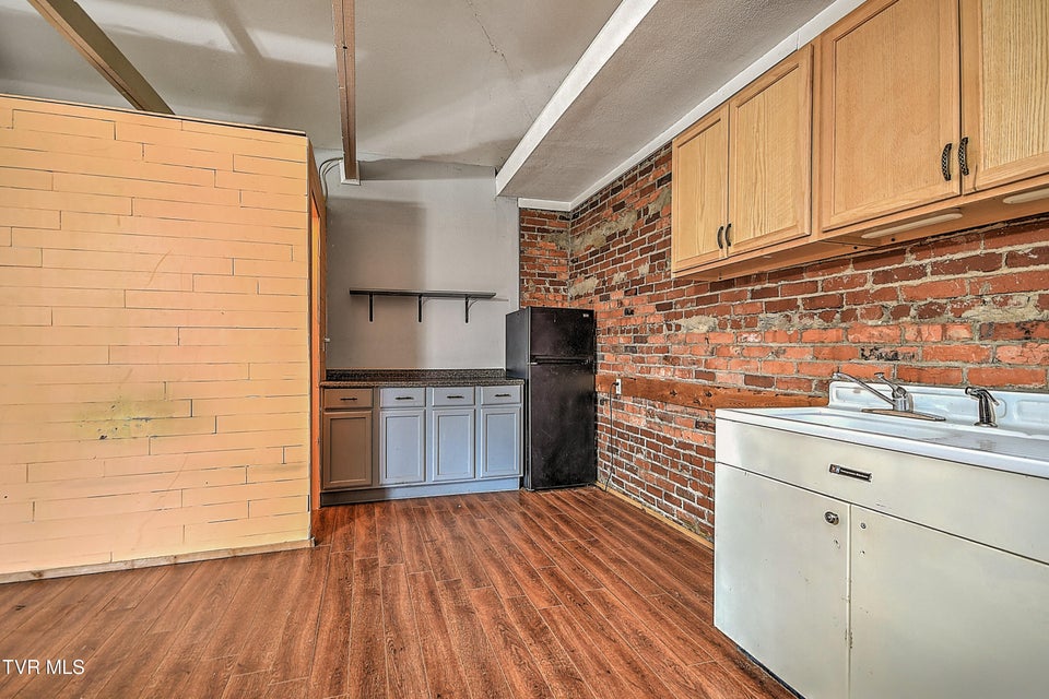 Photo #56: 822 Georgia Avenue