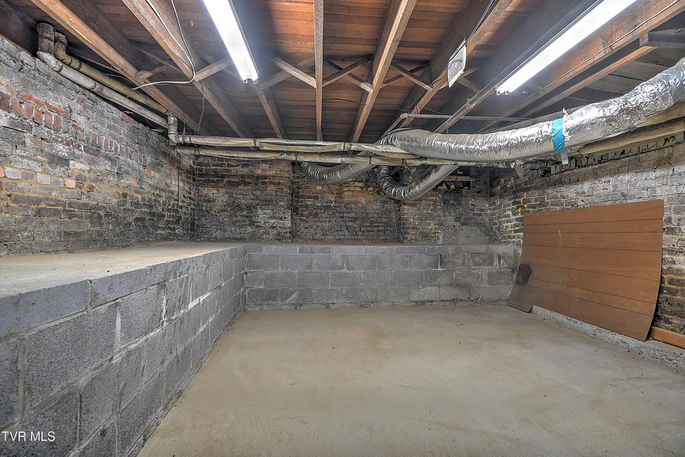 Photo #59: 822 Georgia Avenue