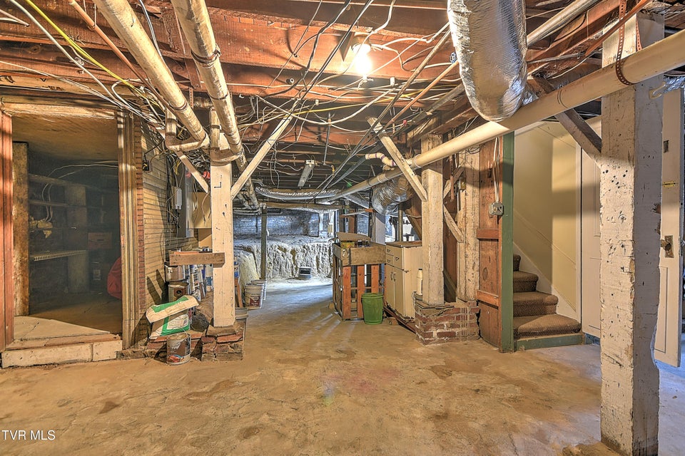 Photo #60: 822 Georgia Avenue