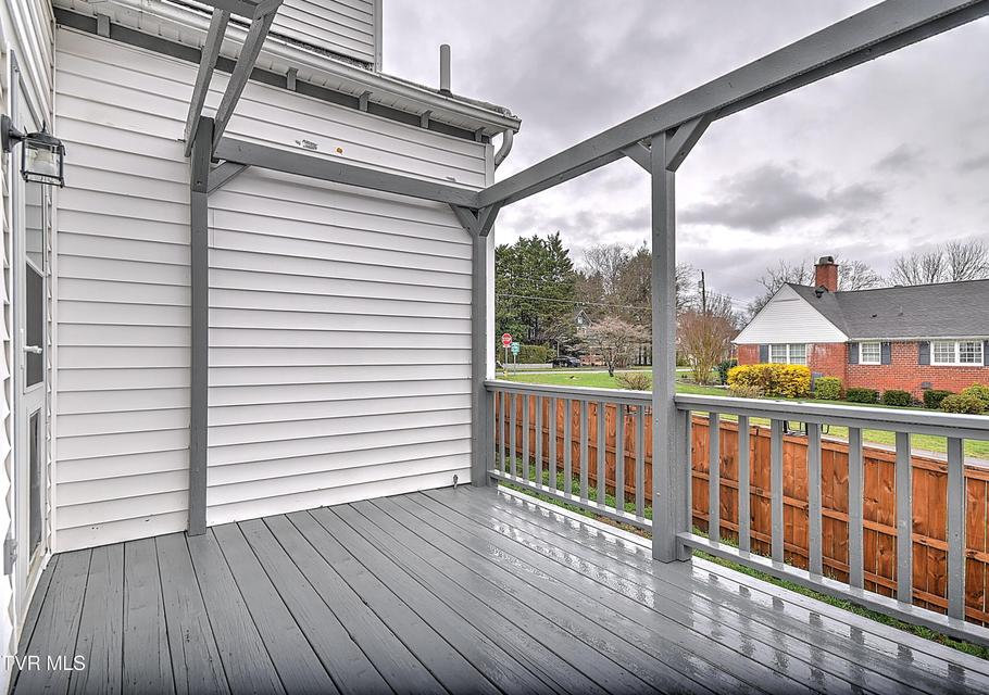 Photo #63: 822 Georgia Avenue