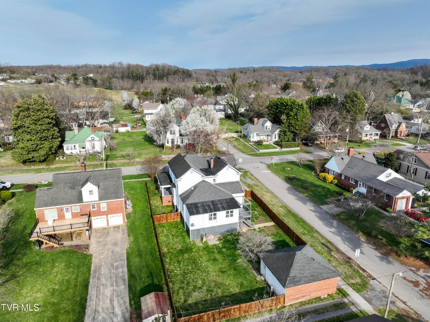 Photo #78: 822 Georgia Avenue