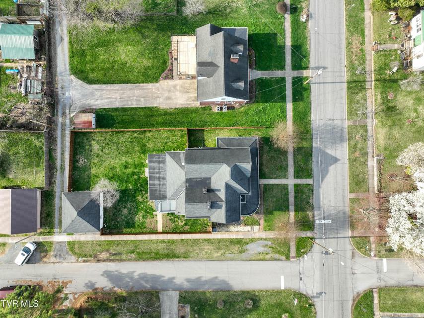 Photo #84: 822 Georgia Avenue