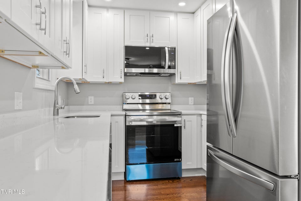 Photo #6: 1829 Kenwood Road