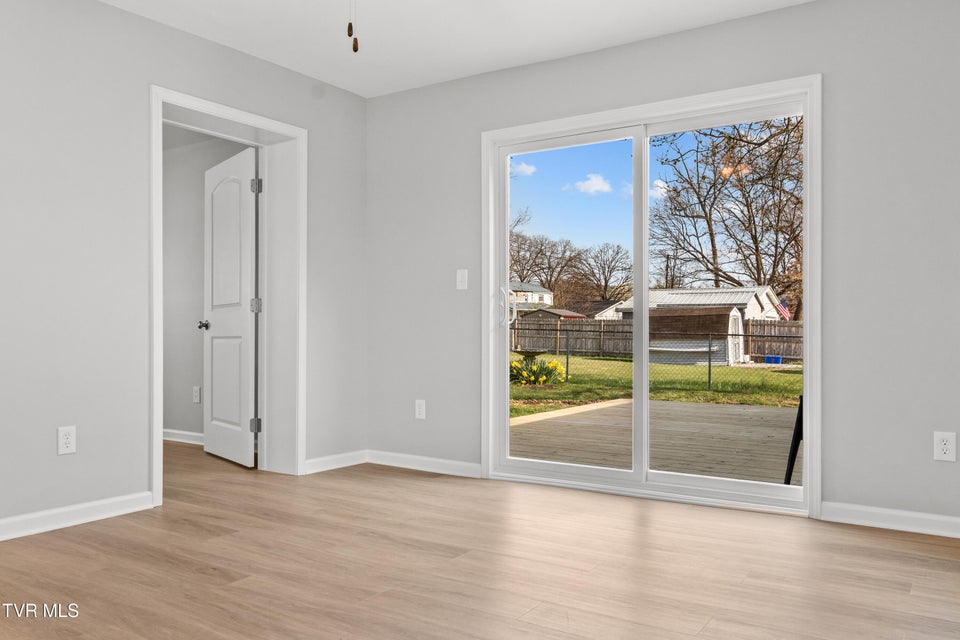 Photo #16: 1829 Kenwood Road