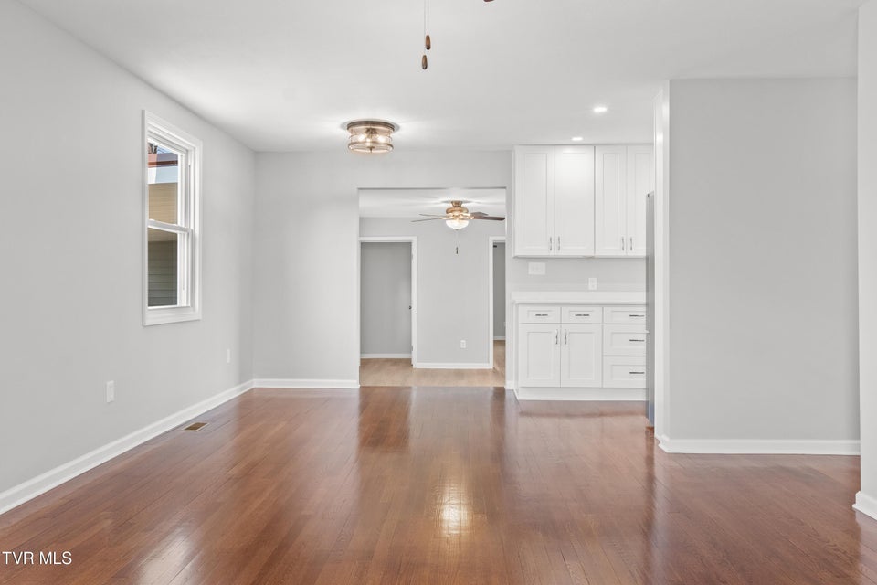 Photo #15: 1829 Kenwood Road