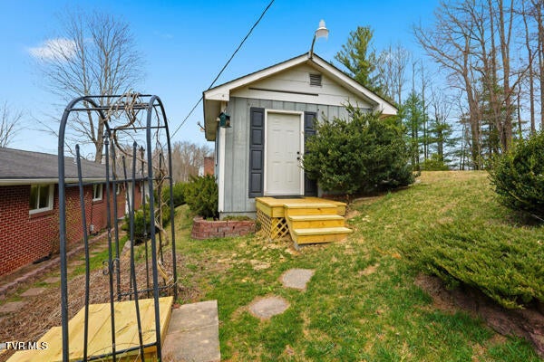 Photo #36: 949 Jefferson Drive
