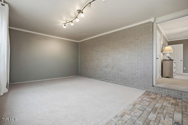 Photo #34: 949 Jefferson Drive
