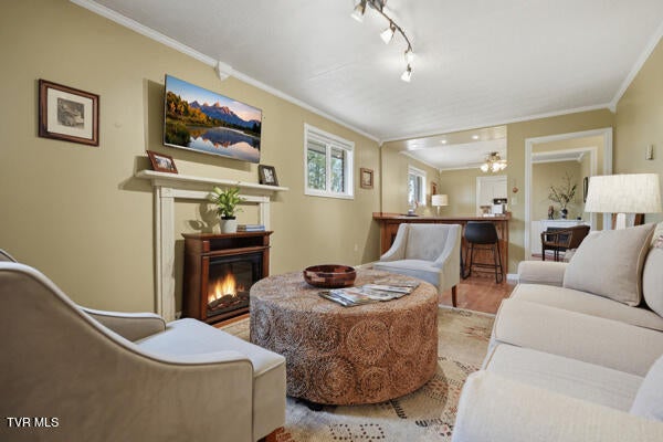 Photo #10: 949 Jefferson Drive