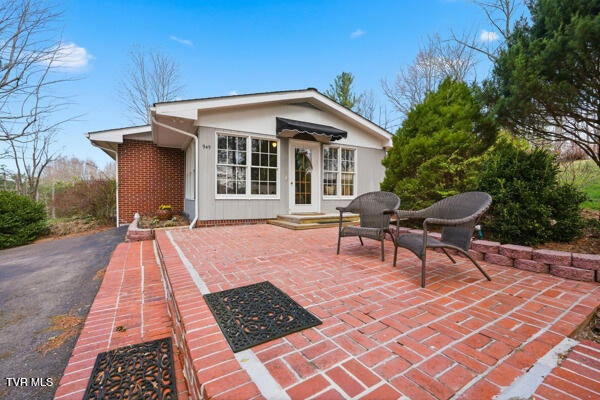 Photo #6: 949 Jefferson Drive