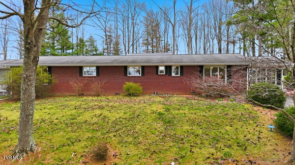 Photo #3: 949 Jefferson Drive