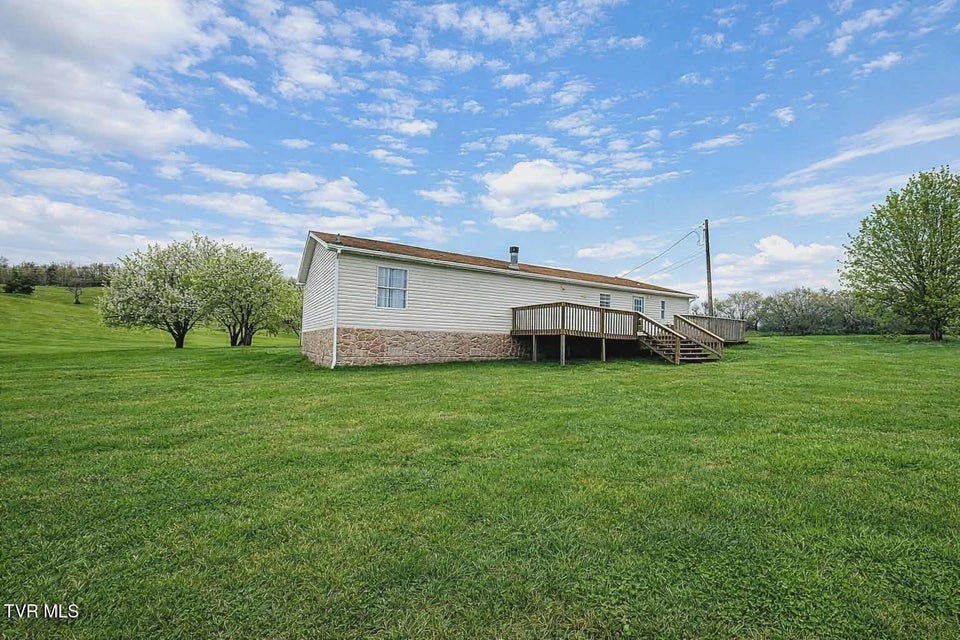 Photo #6: 379 Lakeview Road