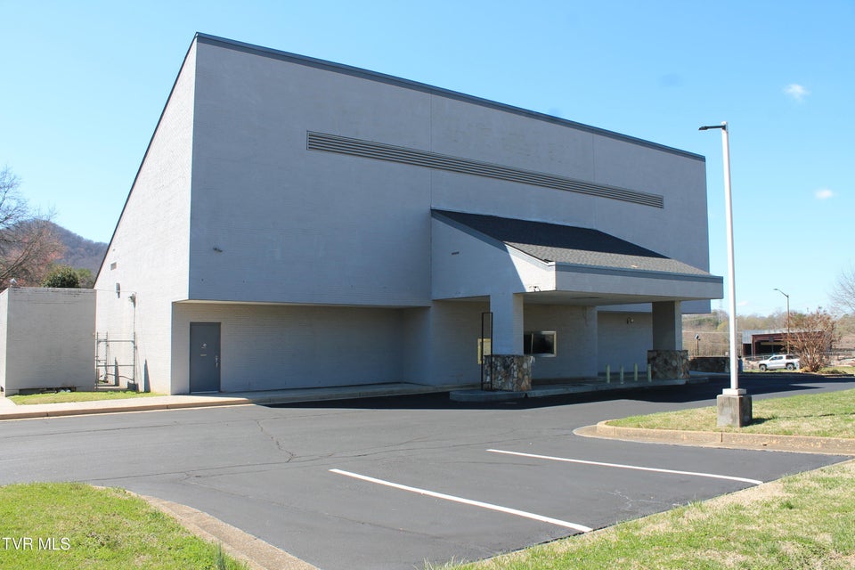 Photo #4: 2710 Roan Street