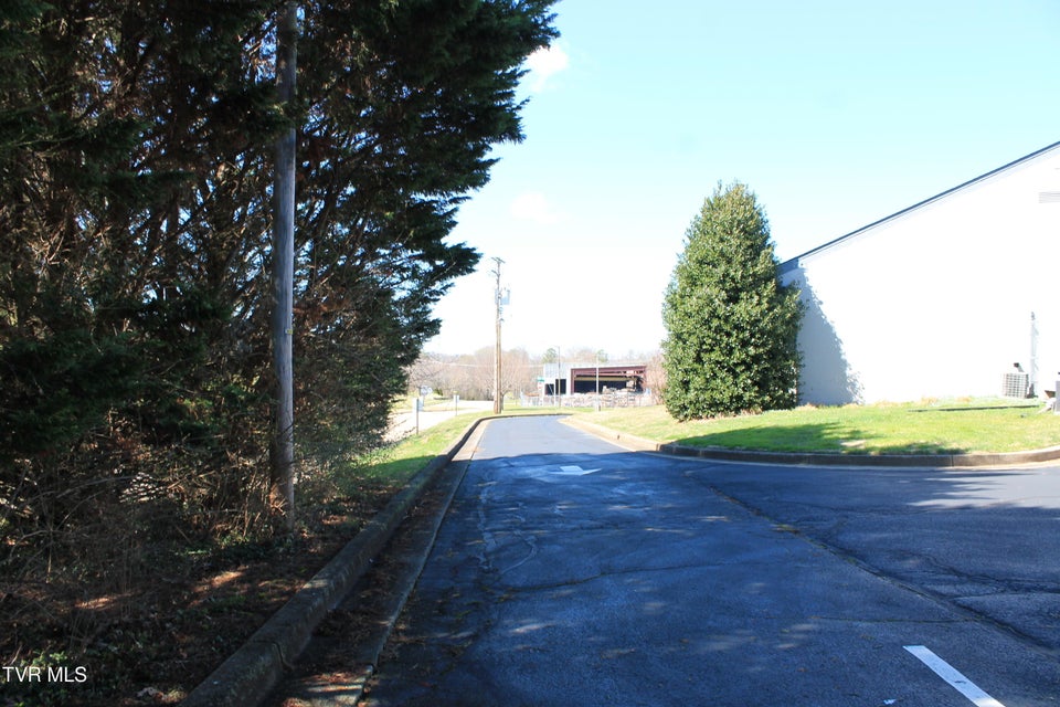 Photo #7: 2710 Roan Street