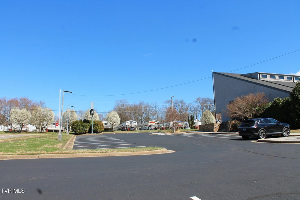 Photo #10: 2710 Roan Street