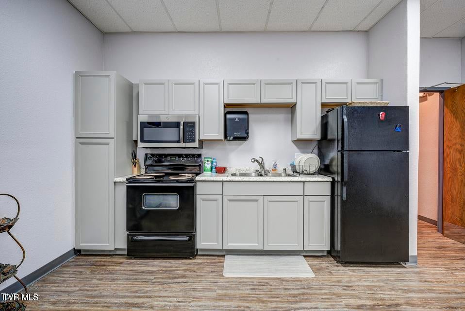 Photo #21: 2710 Roan Street