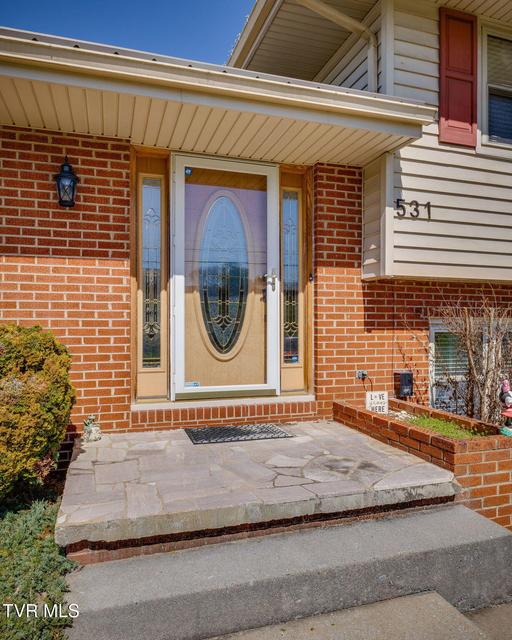 Photo #4: 531 Wilson Street