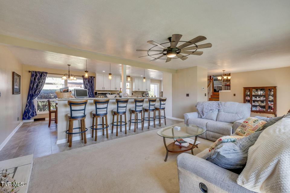 Photo #9: 531 Wilson Street