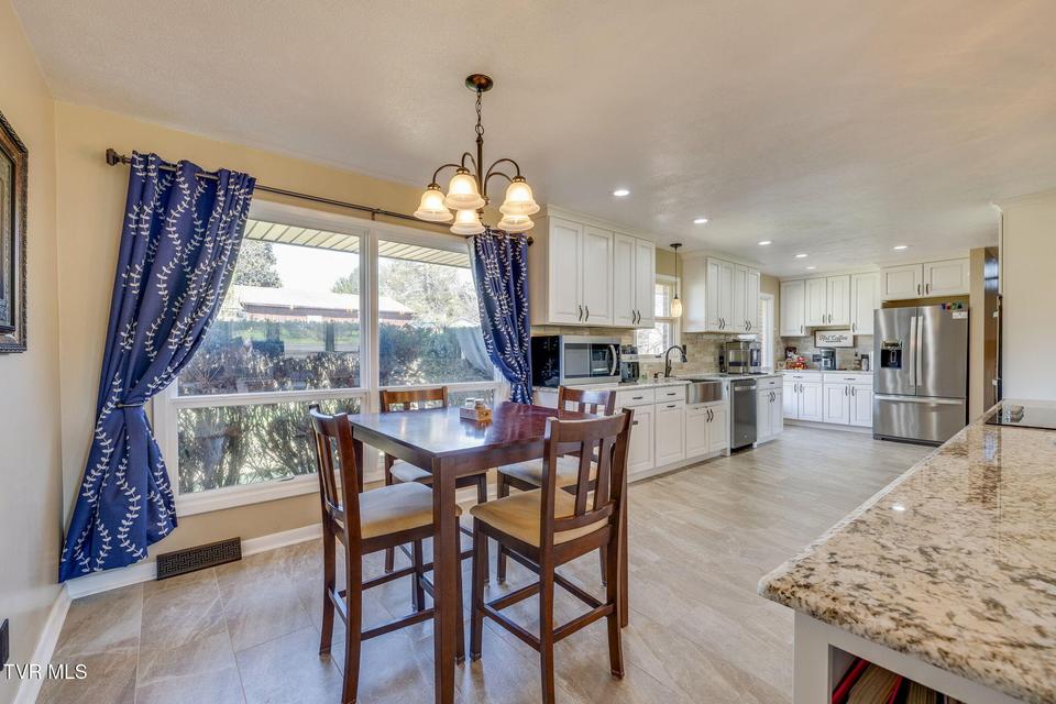 Photo #10: 531 Wilson Street