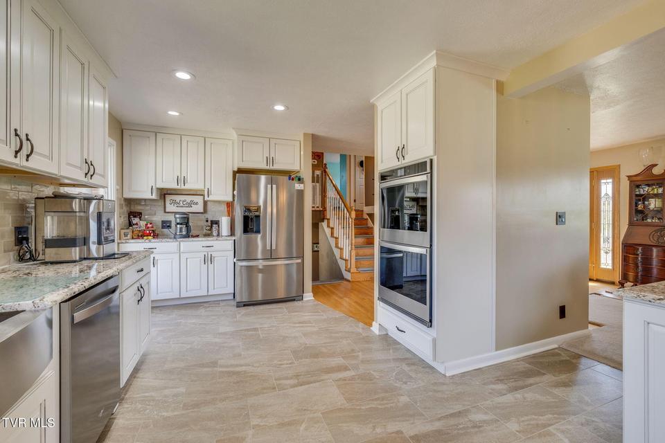 Photo #12: 531 Wilson Street