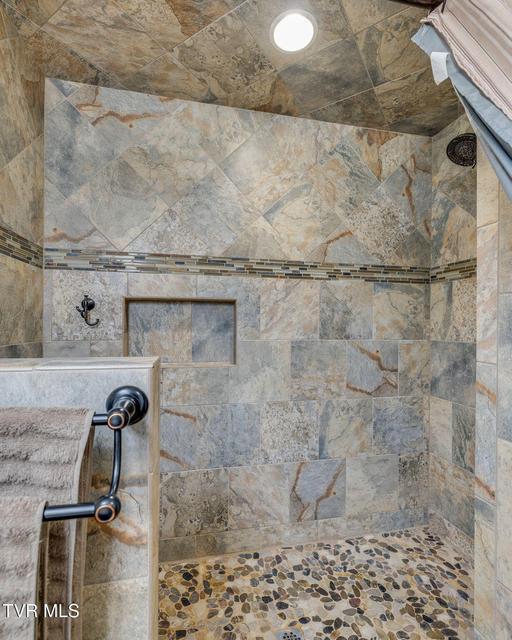 Photo #20: 531 Wilson Street