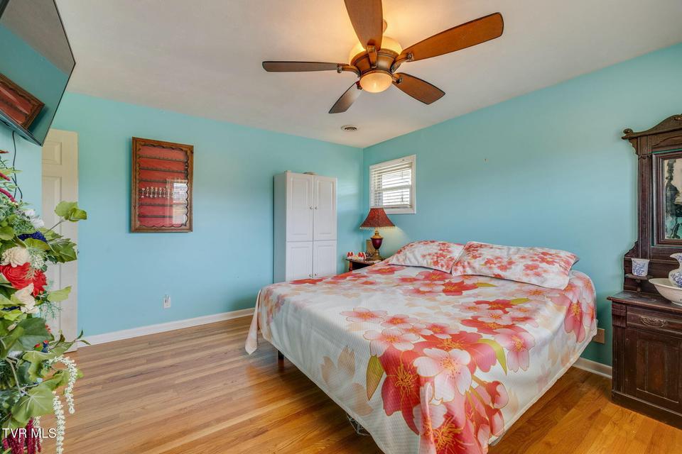 Photo #22: 531 Wilson Street