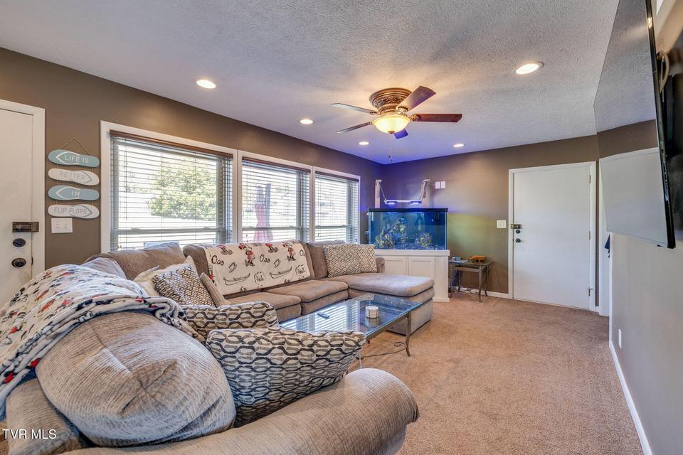 Photo #25: 531 Wilson Street