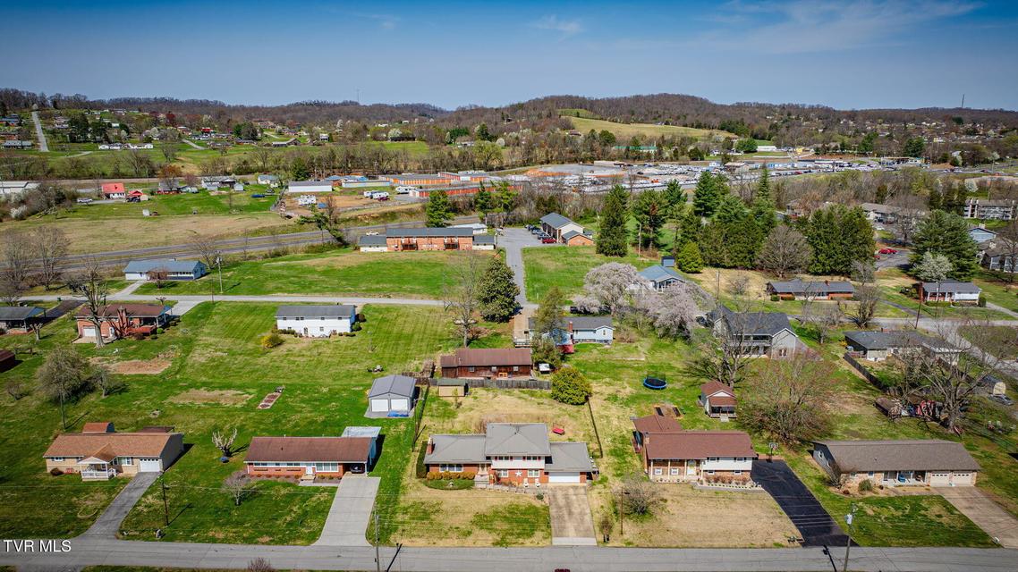 Photo #44: 531 Wilson Street