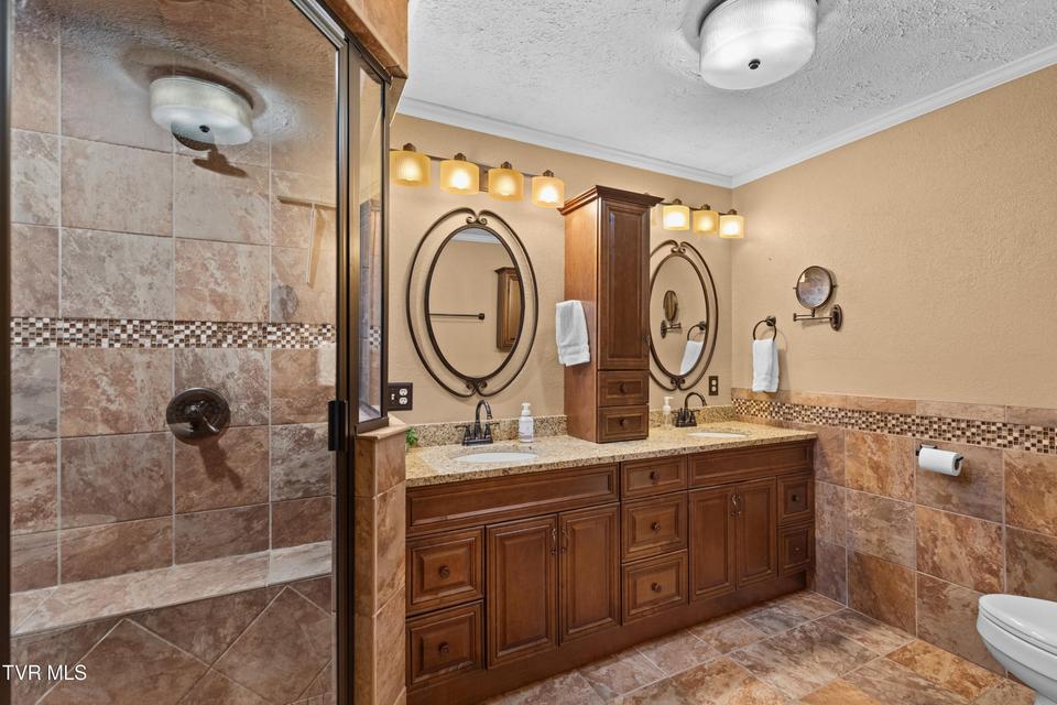 Photo #38: 1325 Doyal Drive