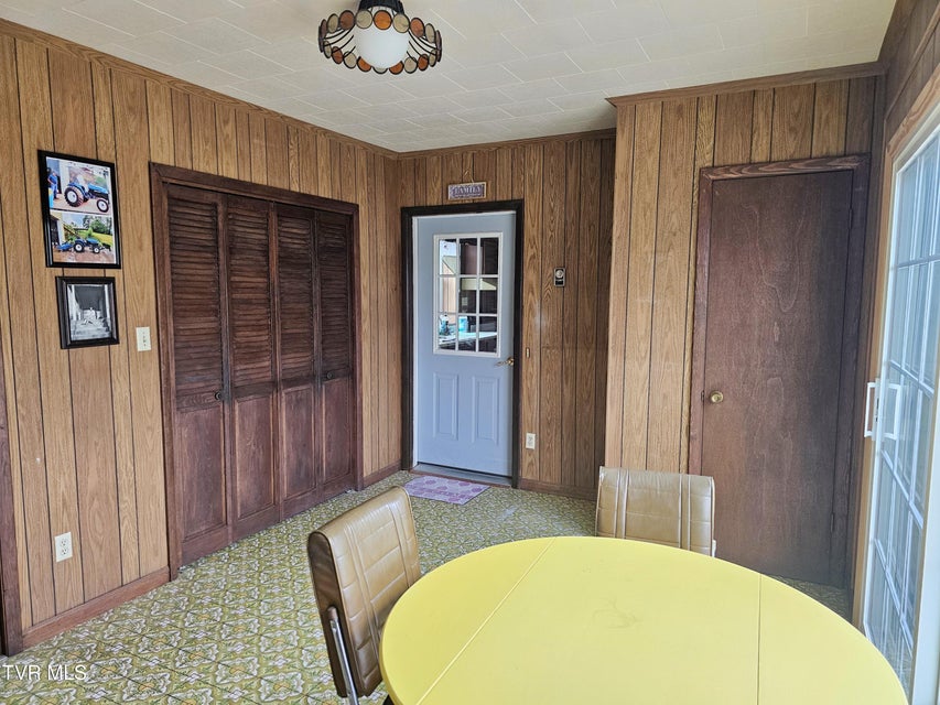 Photo #10: 5723 Eagle Avenue