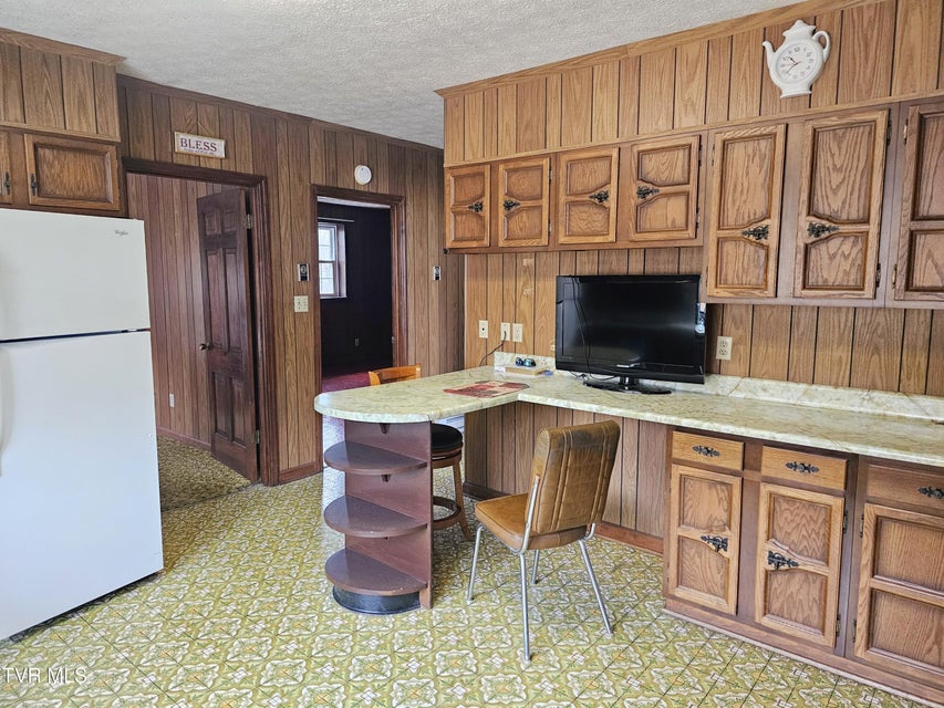 Photo #16: 5723 Eagle Avenue