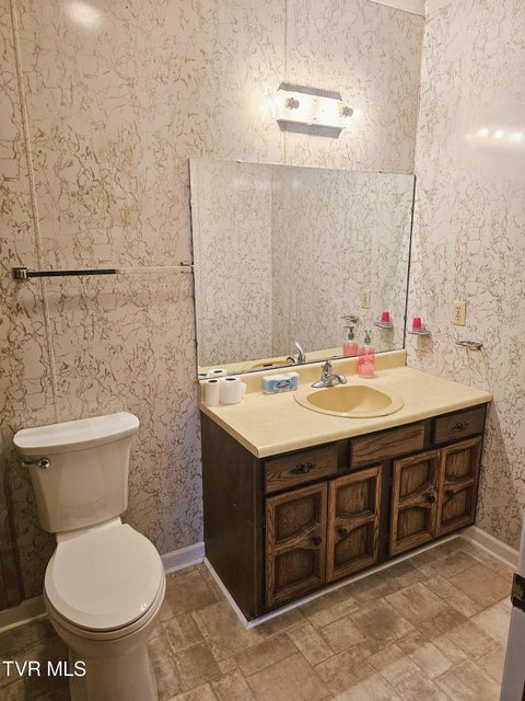 Photo #32: 5723 Eagle Avenue