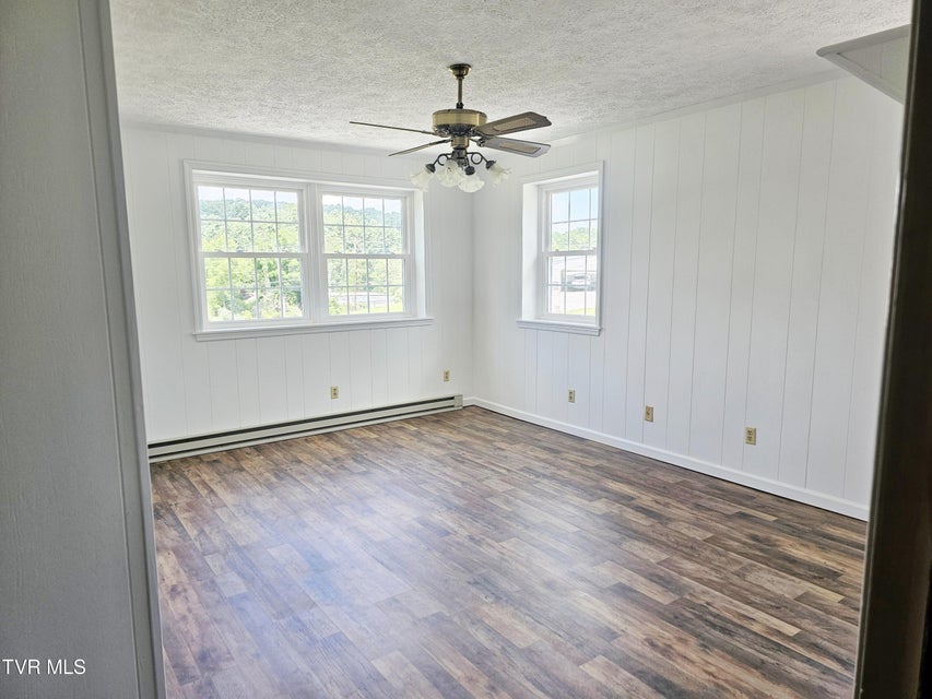 Photo #36: 5723 Eagle Avenue