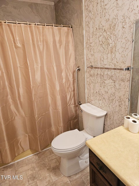 Photo #34: 5723 Eagle Avenue