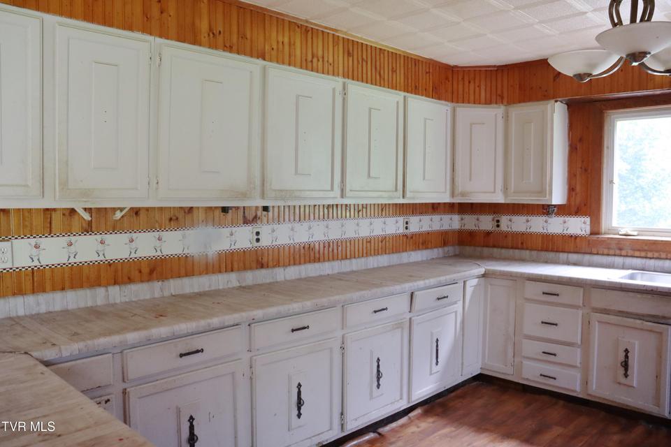 Photo #15: 3849 Nealy Ridge