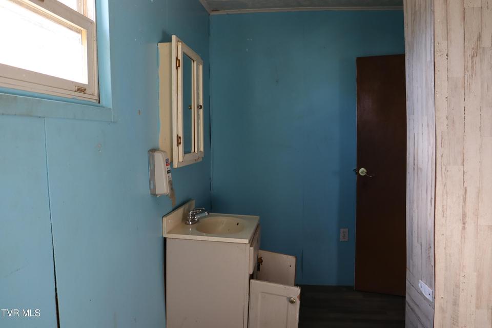 Photo #27: 3849 Nealy Ridge