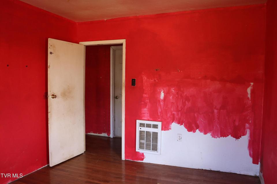 Photo #37: 3849 Nealy Ridge