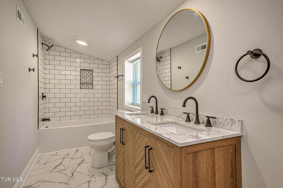 Photo #4: 145 Buttermilk Road