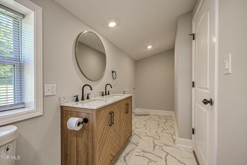 Photo #32: 145 Buttermilk Road