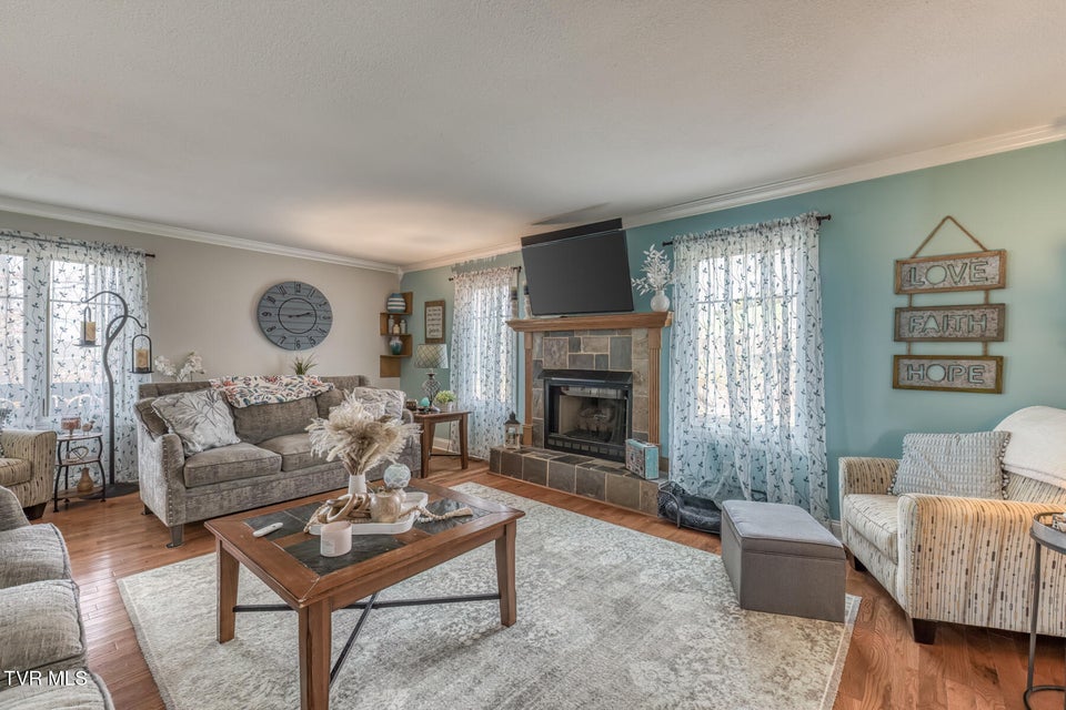 Photo #11: 912 Katies Way