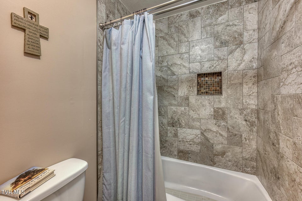 Photo #28: 912 Katies Way