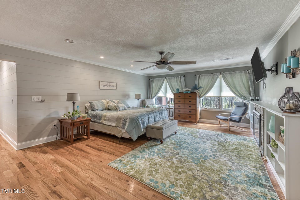 Photo #37: 912 Katies Way