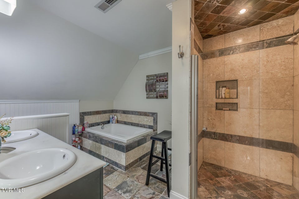 Photo #42: 912 Katies Way