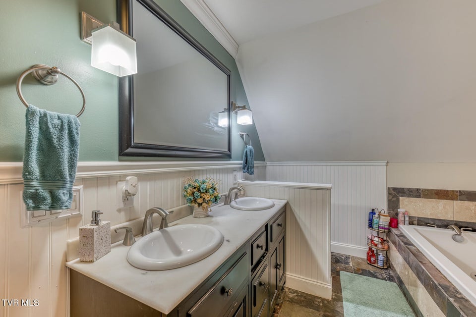 Photo #43: 912 Katies Way