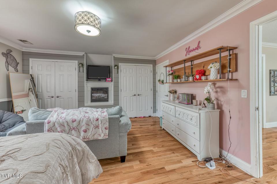 Photo #45: 912 Katies Way