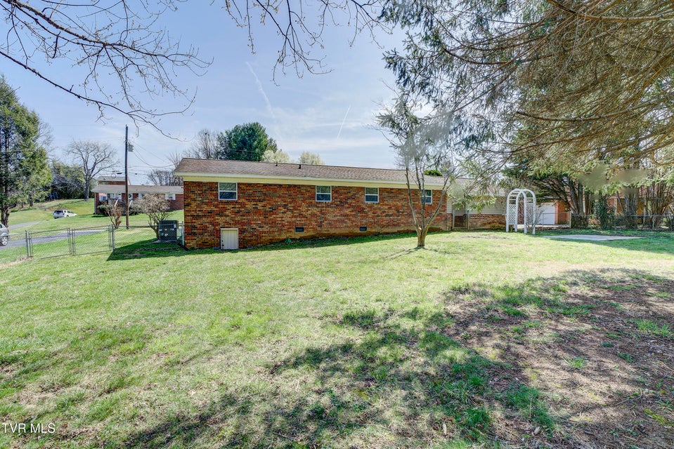 Photo #7: 1704 Jackson Terrace