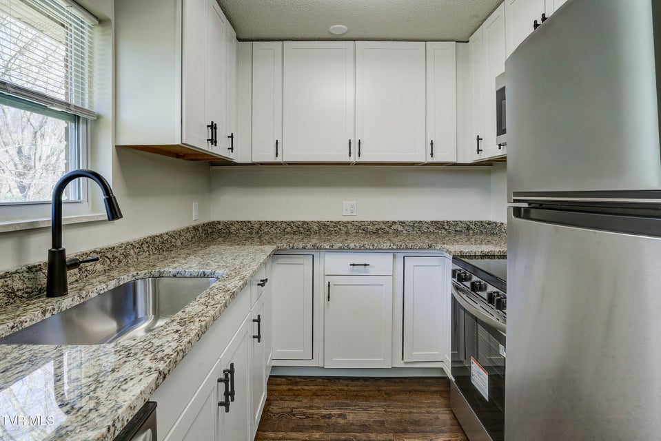 Photo #19: 1704 Jackson Terrace