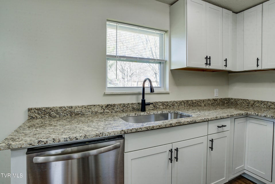 Photo #21: 1704 Jackson Terrace